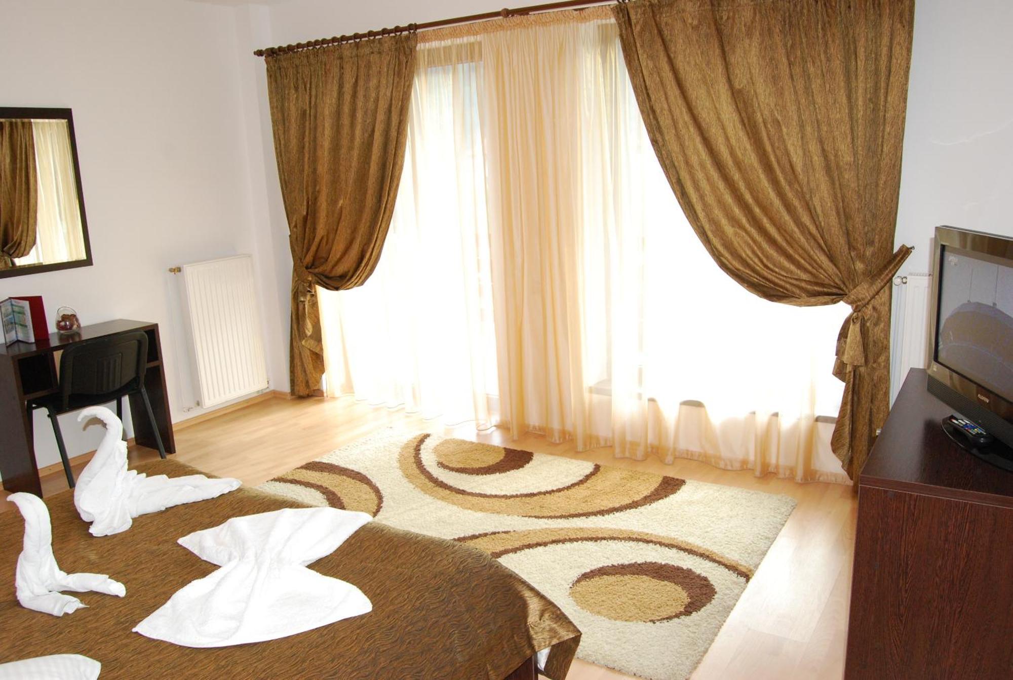 Hotel Boutique Garden Resort By Brancoveanu موغيتْشي دي يوس المظهر الخارجي الصورة