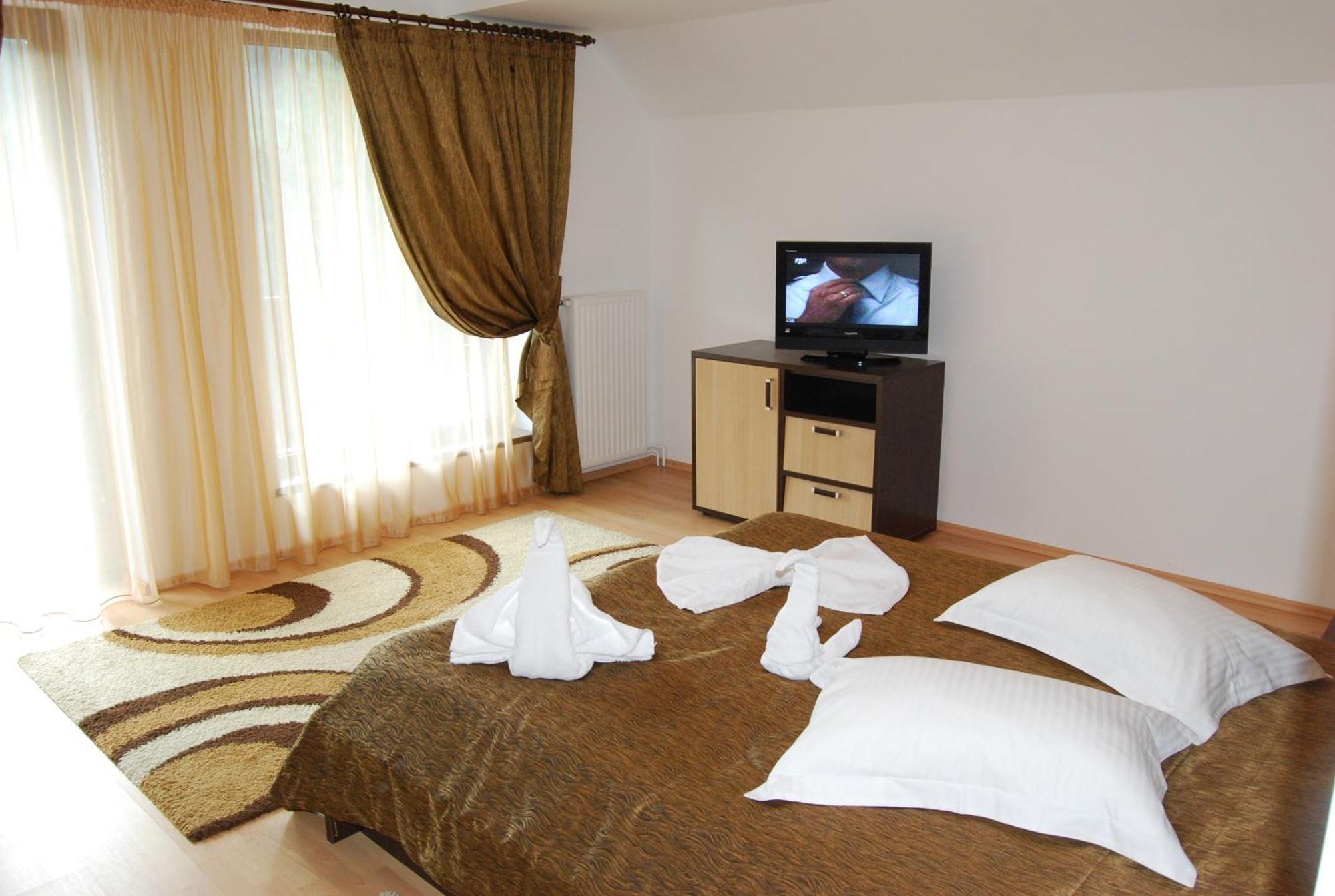 Hotel Boutique Garden Resort By Brancoveanu موغيتْشي دي يوس المظهر الخارجي الصورة
