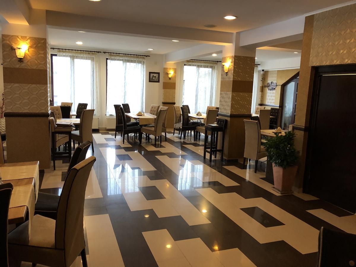 Hotel Boutique Garden Resort By Brancoveanu موغيتْشي دي يوس المظهر الخارجي الصورة